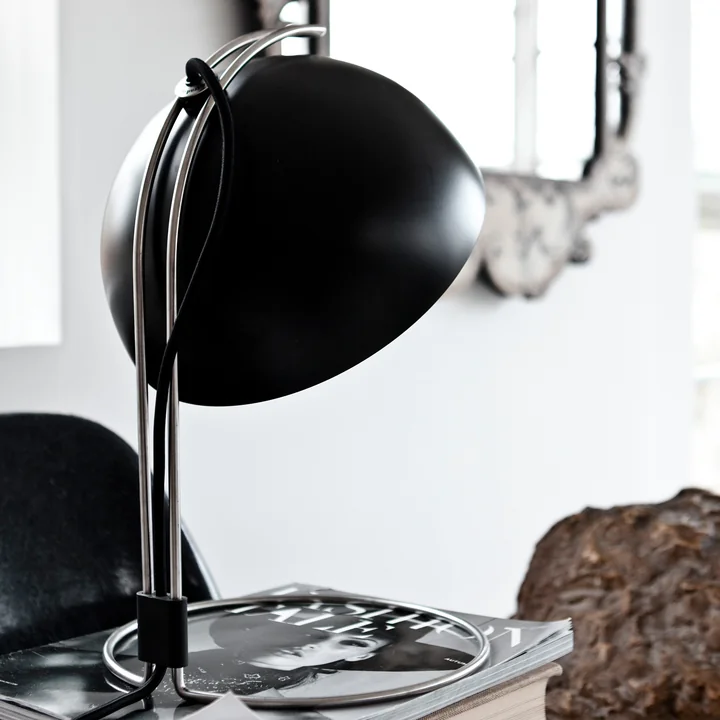 FlowerPot VP4 de & Tradition en noir mat