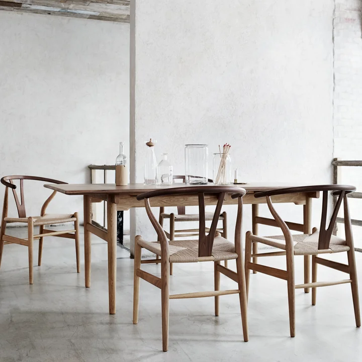 CH24 Wishbone Chair de Carl Hansen