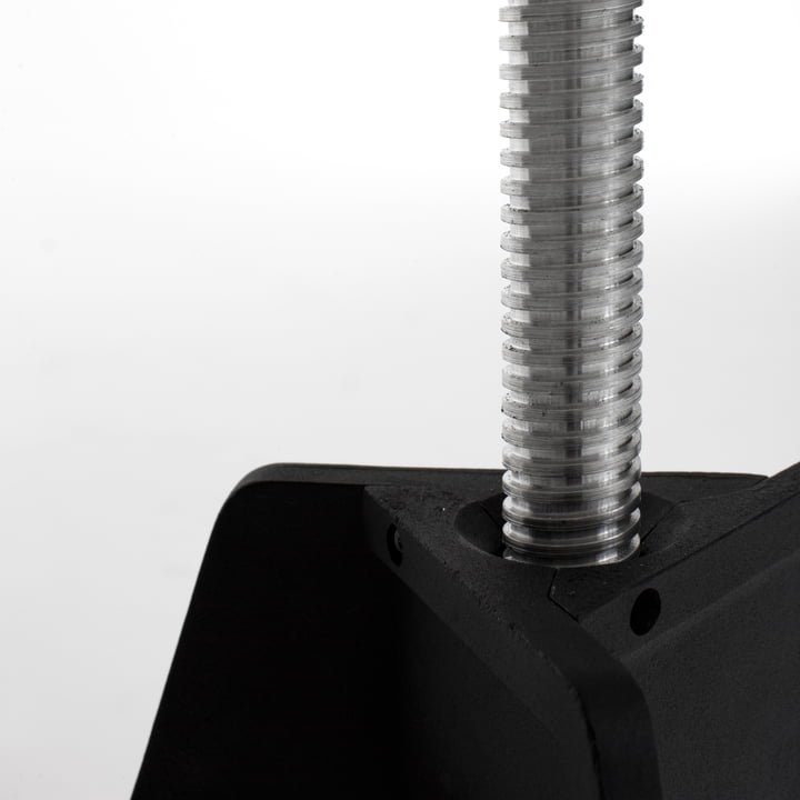 Screw Table de Tom Dixon