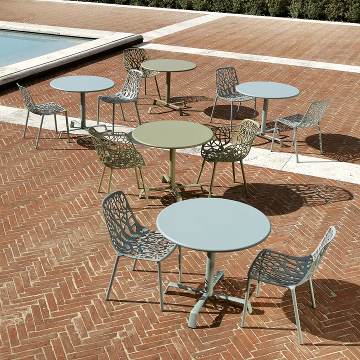 Les chaises Forest Outdoor de Fast