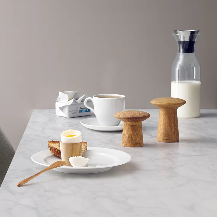Style sur la table de petit déjeuner