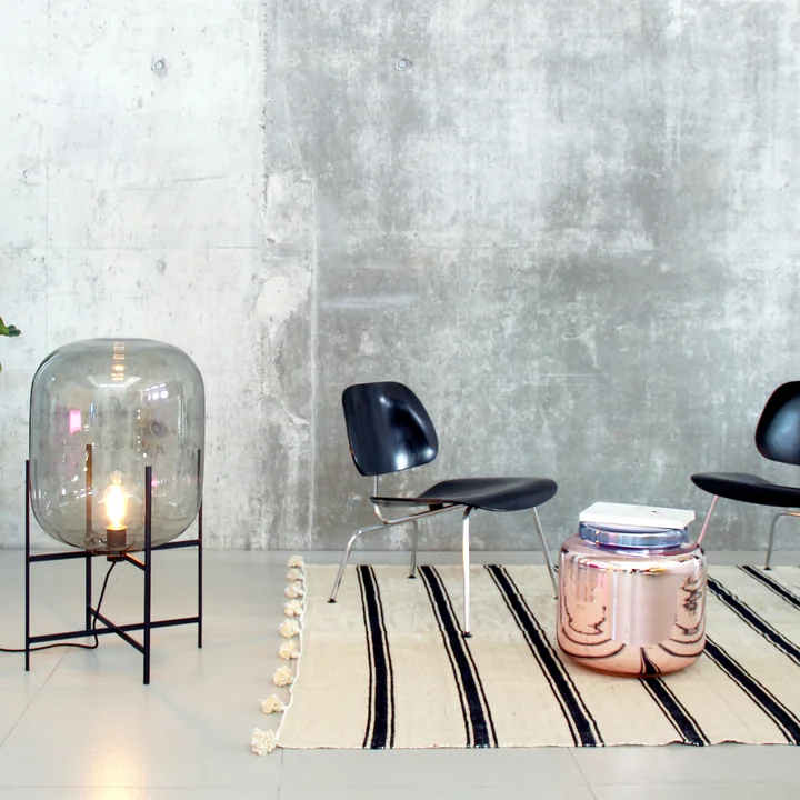 Table Container de Pulpo avec le lampadaire Oda