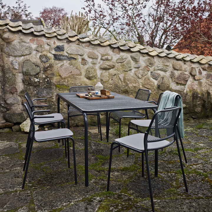 Mira Table à manger et chaises dans le jardin