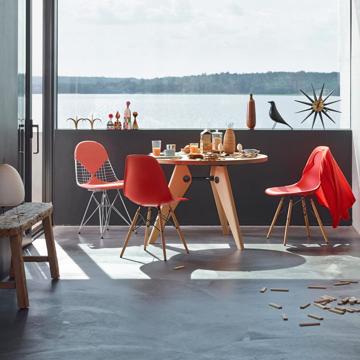 Vitra - Eames Plastic Side Chair DSW