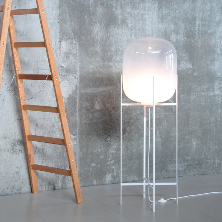 Corps en verre soufflé à la bouche