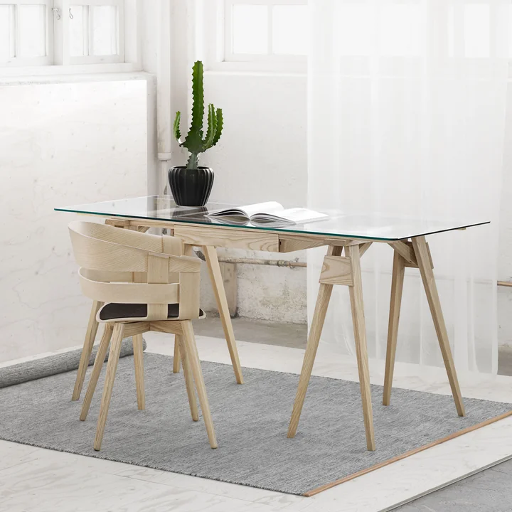 Bureau facile à assembler