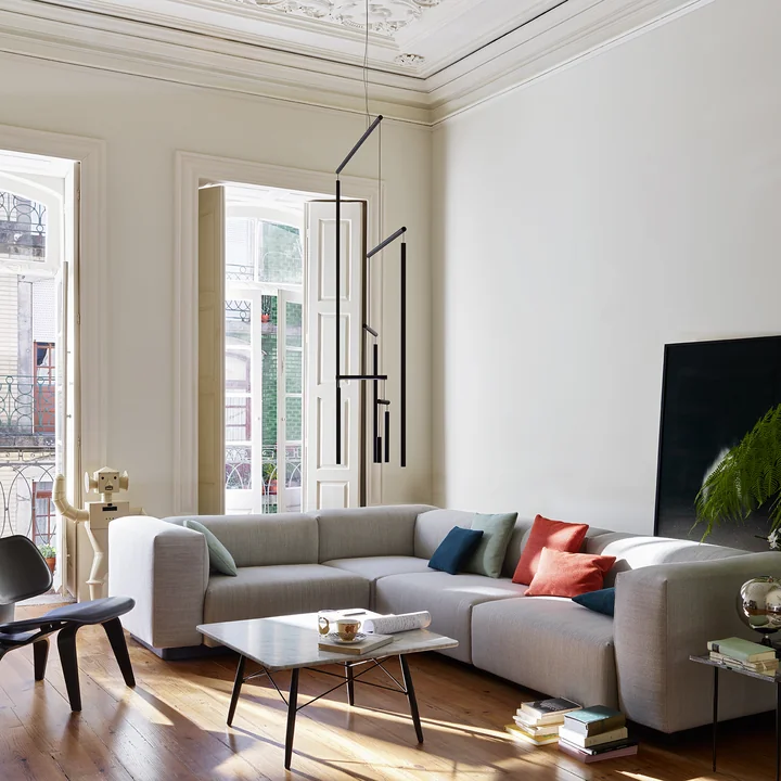 Canapé proche du sol et horizontalement distinct