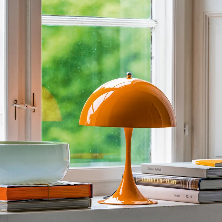Panthella Mini Lampe de table de Louis Poulsen en orange