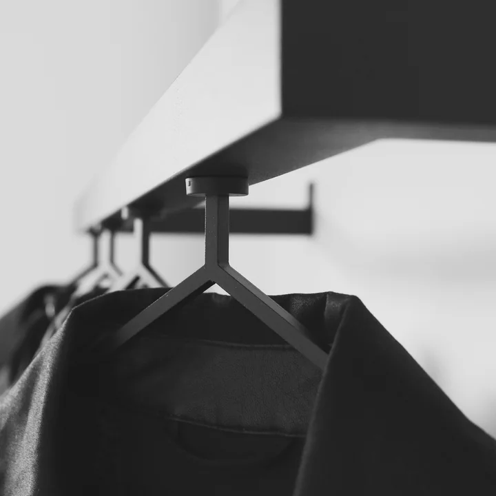 Nichba Design - Portemanteau HangSys et cintres MagHang