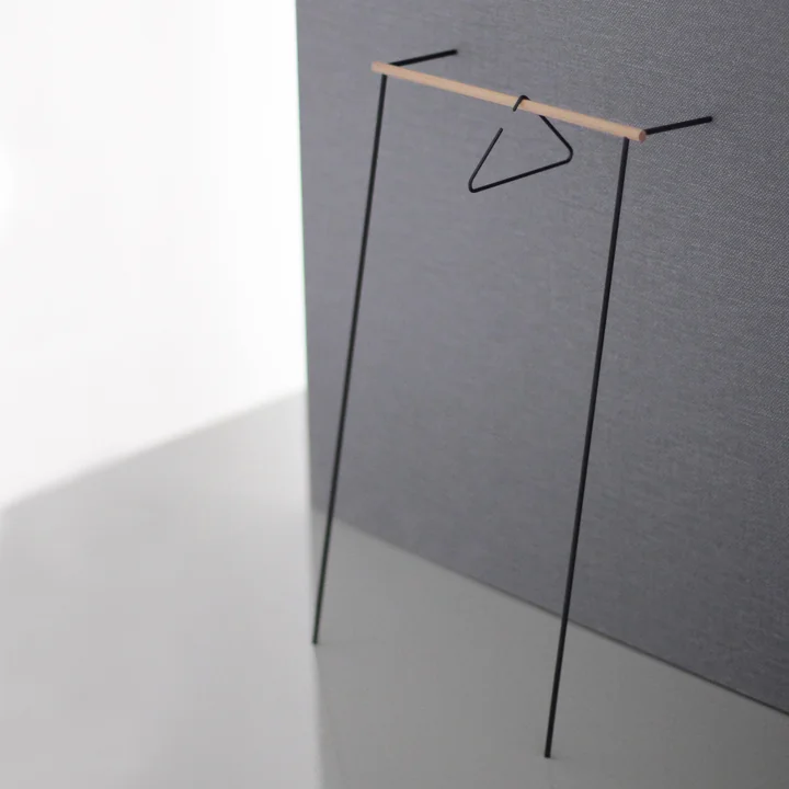 Leanon Armoire et porte-manteau Triangle de Roomsafari