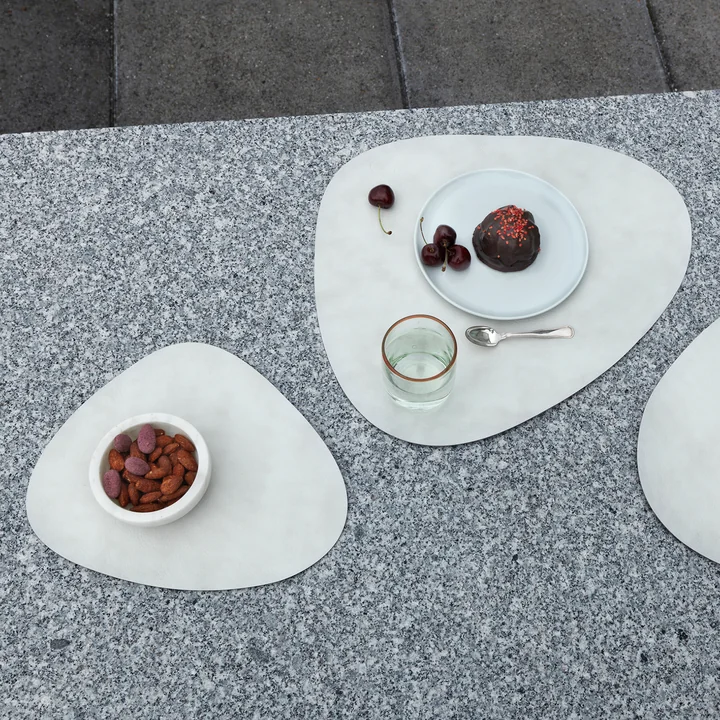 Sets de table blancs de Lind DNA