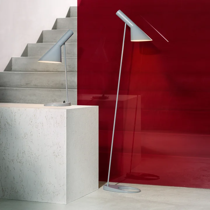 AJ lampadaire et lampe de table de Louis Poulsen