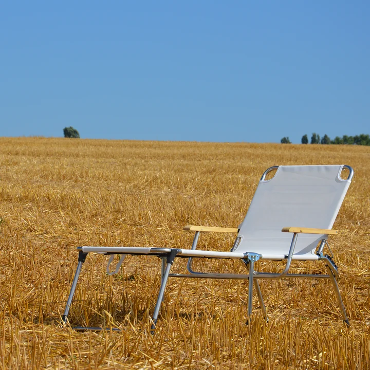 Chaise longue tripode Amigo 40+ avec accoudoir de Fiam