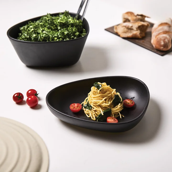 Curve Stoneware Bols et assiettes de Lind DNA
