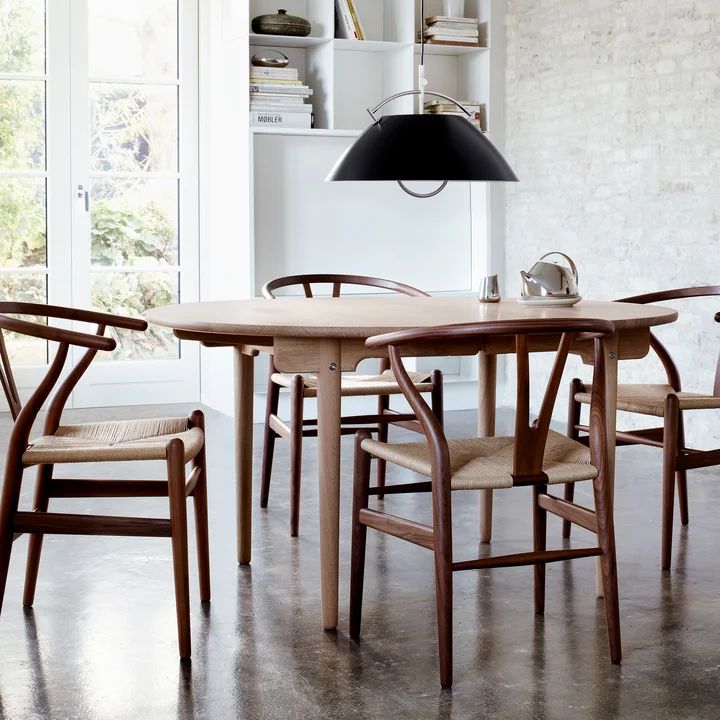 Carl Hansen - CH337 Table de salle à manger extensible avec CH24 Wishbone Chair