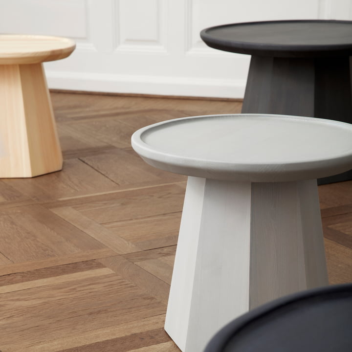 La table d'appoint Pine de Normann Copenhagen en différentes couleurs