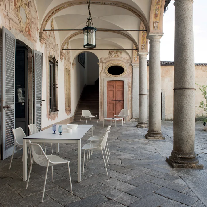 Emu - Collection Round, chaise et table