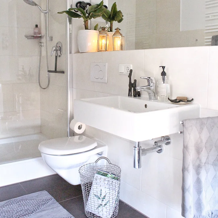 Décoration de salle de bain faite à la main