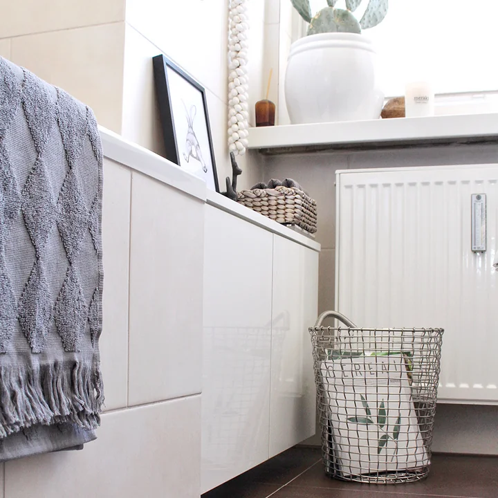 Aménager la salle de bains avec des articles de décoration attrayants