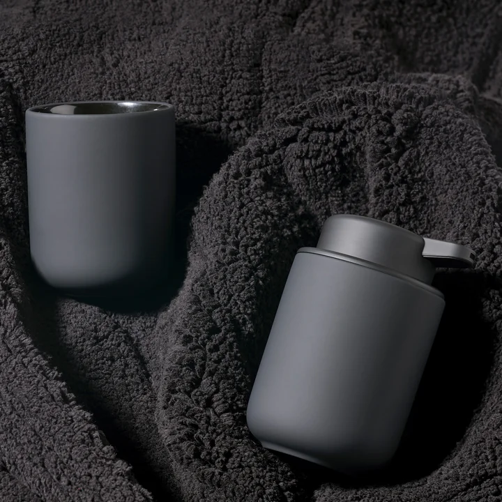 Le site Zone Denmark - Ume Distributeur de savon et gobelet pour brosse à dents