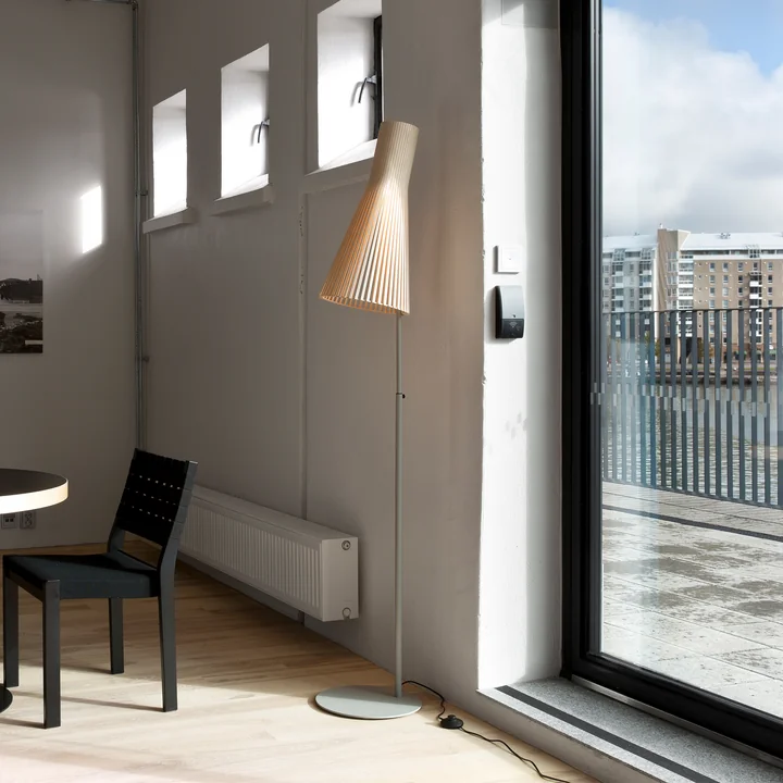 Lampadaire Secto 4210 par Secto en bouleau