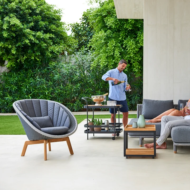 Peacock Lounge Fauteuil (5458) de Cane-line en teck / gris clair