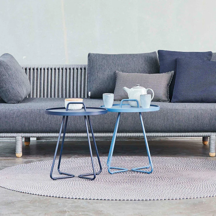 On-the-move Table d'appoint de Cane-line in midnight