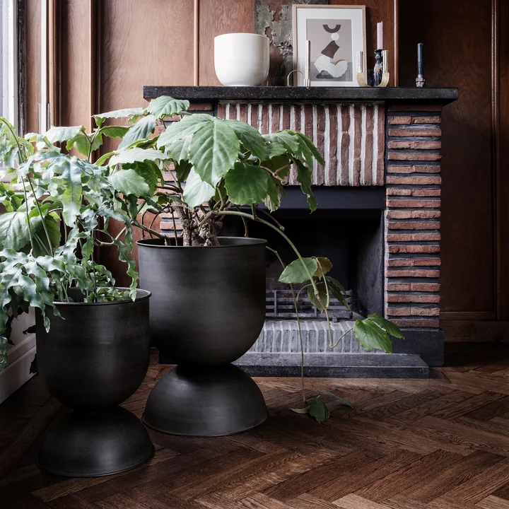 Hourglass Pot de fleurs de Ferm Living dans le salon