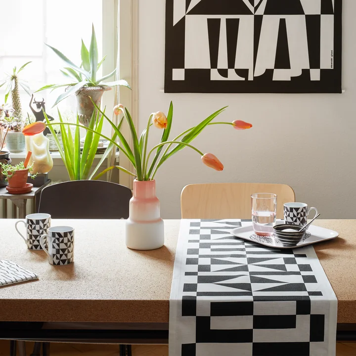 Tasse à café Géométrique A et Classic Tray International Love Heart par Vitra