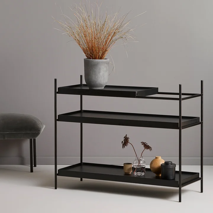 Tray Shelf bas de Woud en chêne laqué noir / noir
