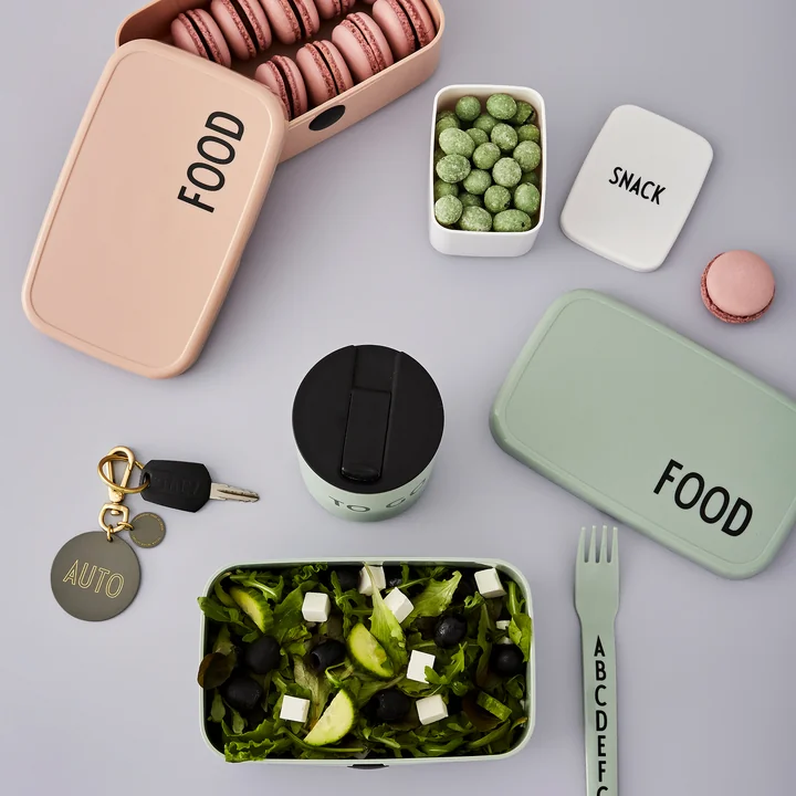Food & Lunch Box en vert et nude et Snack Box en blanc de Design Letters