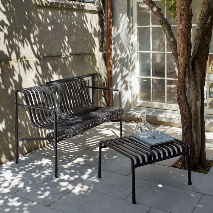 Palissade Dining Bench et Ottoman de HAY