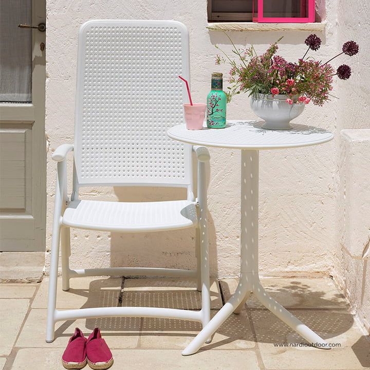 La table Step de Nardi sur la terrasse