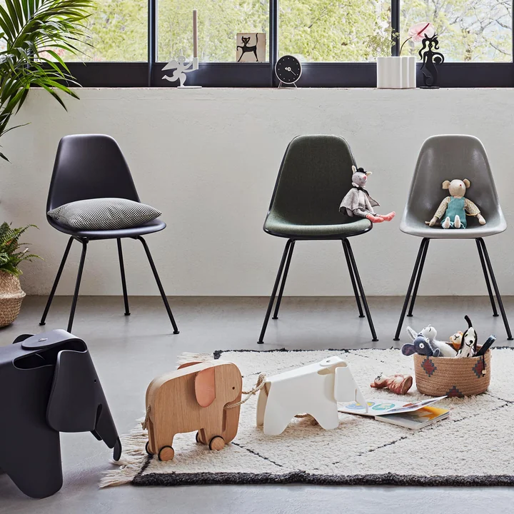 Eames Plastic Side Chair DSX de Vitra