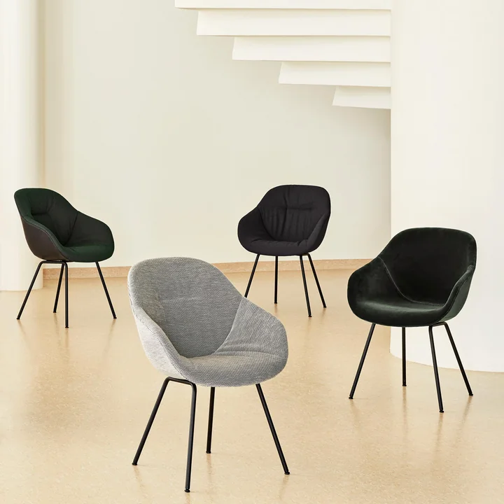 About A Chair AAC 127 de HAY en différentes couleurs
