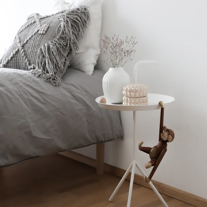 Aménager la chambre à coucher avec une table de nuit & Co.
