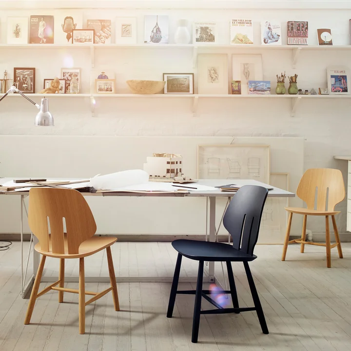 Chaise J67 de FDB Møbler en différentes versions