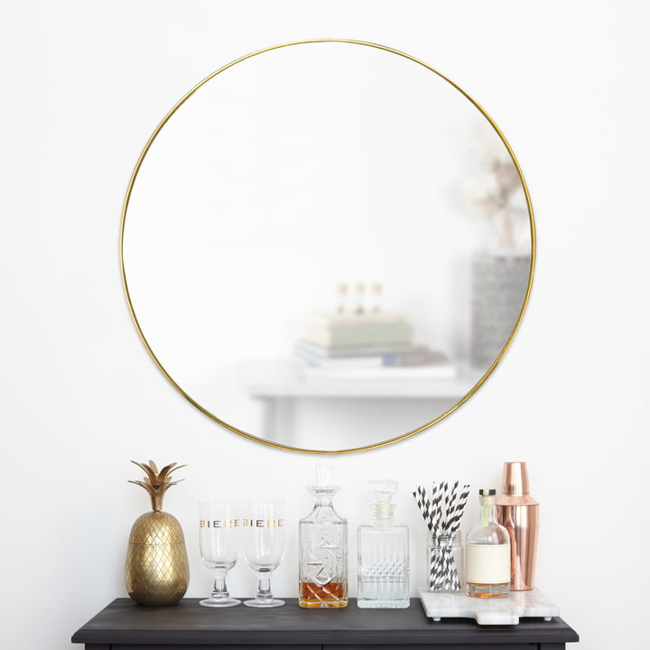 Hubba miroir Ø 86 cm de Umbra en laiton