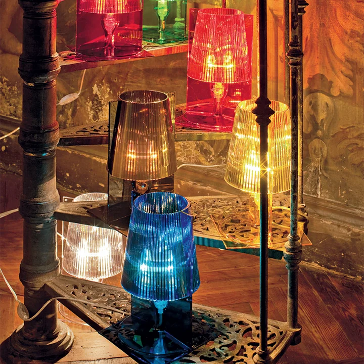 Take lampe de table de Kartell en différentes couleurs