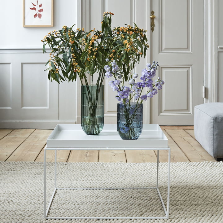 Plateau et Colour vase par Hay