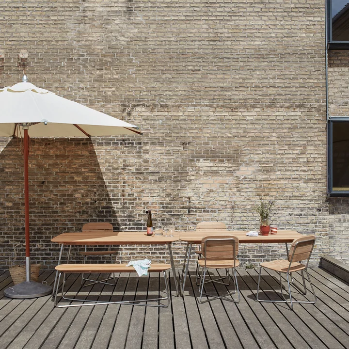 Lilium Série de Skagerak sur la terrasse