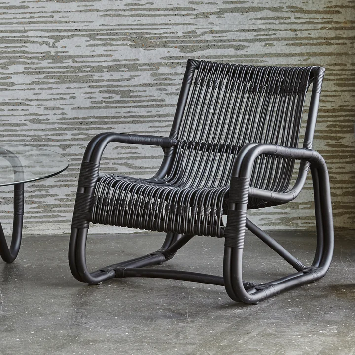 Curve Chaise longue Indoor, noire par Cane-line