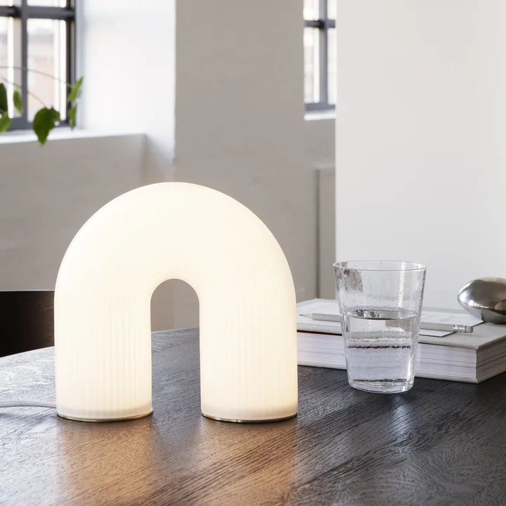Vuelta Lampe de table de Ferm Living