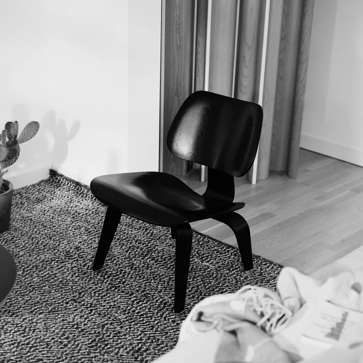 Vitra - Plywood Group LCW, noir