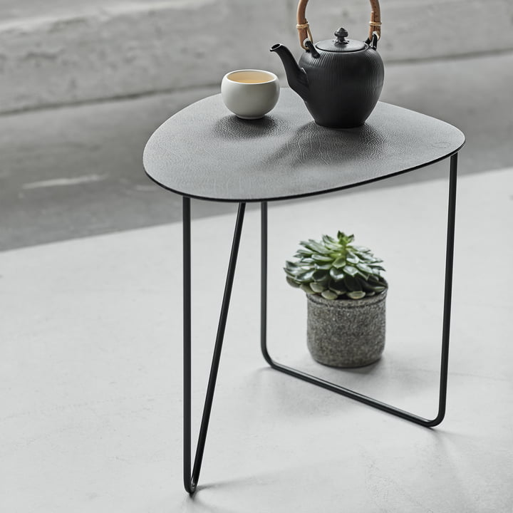 Curve Table d'appoint L, Hippo anthracite noir / noir par LindDNA