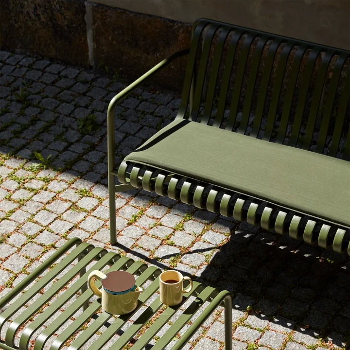 Palissade - Canapé et Ottoman de HAY en olive