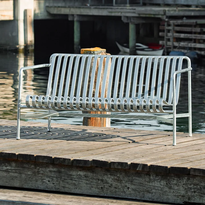 Palissade Lounge Sofa de HAY en hot galvanised