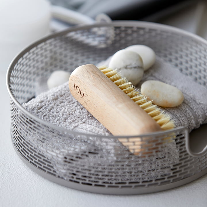 Inu Brosse à ongles et panier de rangement en métal de Zone Denmark