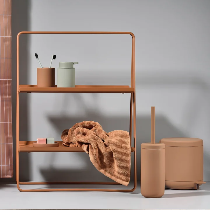 A-Table par Zone Denmark dans l'ambre