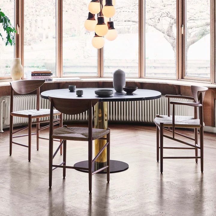 Drawn HM3 et le fauteuil HM4 dessiné par & tradition